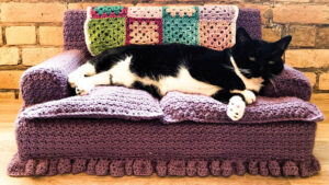 Crochet Kitty Couch